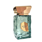Das edle, tiefgrüne 100ml-Glasflakon des Parfums French Avenue Aether mit einer goldglänzenden Verschlusskappe in einer hochwertigen Produktpräsentation.