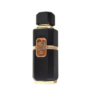 Edler, schwerer Flakon des French Avenue Ighwa By Night Eau de Parfum 100 ml auf einem luxuriösen, dunklen Hintergrund