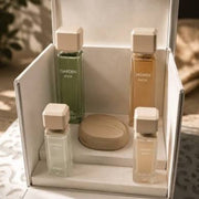 Majestätische Luxus-Geschenkbox des Assaf Musk Sets mit den Editionen Garden Musk und Jasmin Musk inklusive 125ml Flakons und 25ml Minis exklusiv bei Dinar Parfums Wien.