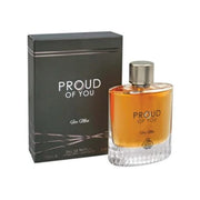 Eleganter, schwerer Glasflakon von Fragrance World Proud of You For Men Eau de Parfum 100ml mit charakteristischer, verschlungener Kappe – exklusiv im dinar.at Onlineshop.