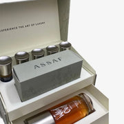Majestätische Luxus-Geschenkbox des Assaf Wild Colt Bakhur Sets mit einem 150ml Flakon und fünf edlen 10ml Travel-Minis exklusiv erhältlich bei Dinar Parfums Wien.