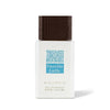 Minimalistischer, eleganter Flakon von Gulf Orchid Vanilla Latte Eau de Parfum 100ml mit edlem Holzverschluss – exklusiv im dinar.at Onlineshop.